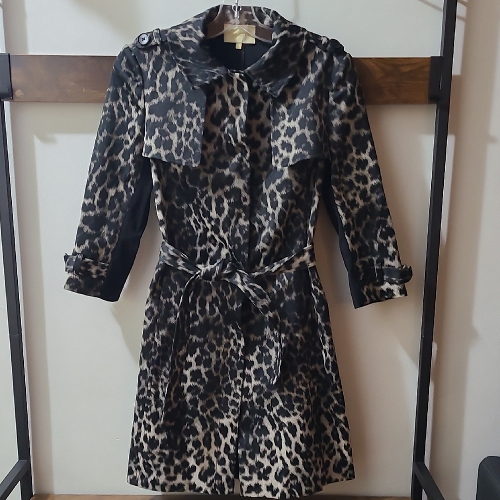 PORT Animal PRINT 3/4 Sleeve Trench Coat with Peter Pan Collar